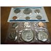 Image 2 : 1976 US MINT SET (UNC) P/D (WITH ENVELOPE)