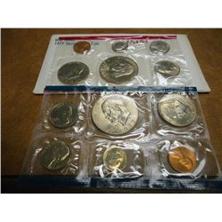 1977 US MINT SET (UNC) P/D (WITH ENVELOPE)