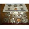 Image 2 : 1981 US MINT SET (UNC) P/D/S (WITH ENVELOPE) THIS IS AN OFFICIAL US PACKAGED P/D/S SET, IT DOES NOT 