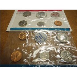 1968 US MINT SET (UNC) P/D/S (WITH ENVELOPE) 40% SILVER JOHN F. KENNEDY HALF DOLLAR, THIS IS AN OFFI