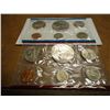 Image 2 : 1977 US MINT SET (UNC) P/D (WITH ENVELOPE)