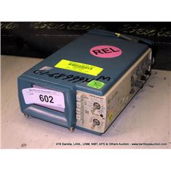 TEKTRONIX 213 DMM OSCILLOSCOPE (print sequence:) 68999