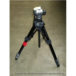 DAVIS & SANFORD SLIK 5040F TRIPOD (print sequence:) K-271