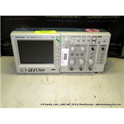 TEKTRONIX TDS-1002B FOUR CHANNEL DIGITAL STORAGE OSCILLOSCOPE (print sequence:) 68822