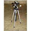 Image 1 : DAVIS & SANFORD DG/H4 TRIPOD (print sequence:) K-484