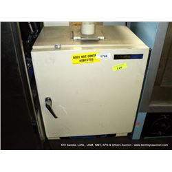 VWR 1305U OVEN (print sequence:) K-149