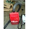Image 1 : MILWAUKEE PRO VAC HAND VACUUM