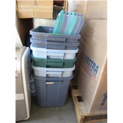 6 Rubbermaid totes with lids