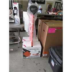 6 New snow shovels in display box