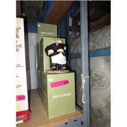 8 "Butler" wine bottle holders