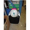 Image 1 : Used Taylor bathroom scale