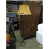 Image 1 : Vintage floor standing tri-light