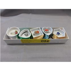 5 Assorted solitaire rings - genuine gemstones