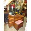 Image 1 : Vintage - Waterfall veneer vanity table & stool