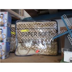 Queen size fleece blanket - gently used