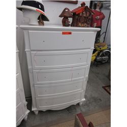 NEW - 5 Drawer dresser