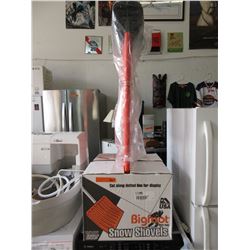 6 New snow shovels in display box