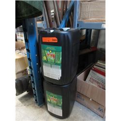 2 x 20 L jugs of hydroponic solution