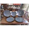 Image 1 : 6 Stone plates