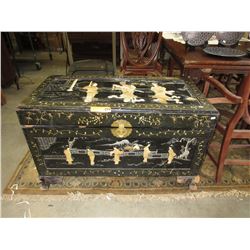 Vintage Oriental chinoiserie chest
