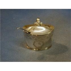 A pair of porcelain urns and covers 18" £25-35...