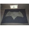 Image 1 : BATMAN VS SUPERMAN DAWN OF JUSTICE DESERT SUIT CHEST BAT GLYPH WITH MATERIAL BEN AFFLECK 1