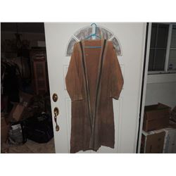 STAR TREK ALIEN ROBE ENTERPRISE?