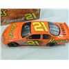 Image 3 : KEVIN HARVICK #21 REESES 2005 MONTE CARLO
