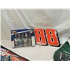 Image 3 : LOT 6 ASSORTED NASCAR COLLECTIBLES