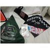 Image 5 : LOT 6 ASSORTED NASCAR COLLECTIBLES