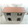 Image 1 : 4 ROOM VINTAGE DOLLHOUSE