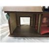 Image 3 : LARGE WOODEN VINTAGE DOLLHOUSE