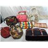 Image 1 : LOT 8 VINTAGE HANDBAG PURSES