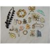 Image 1 : LOT 18 ASSORTED DECORATIVE BROOCHES