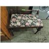 Image 2 : VINTAGE FLORAL VANITY BENCH