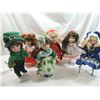 Image 2 : LOT 6 SMALL COLLECTIBLE DOLLS