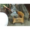 Image 1 : PROFESSIONAL INDUSTRIAL MOP BUCKET & RINGER