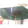 Image 3 : LARGE 8 FT GREEN PATIO UMBRELLA