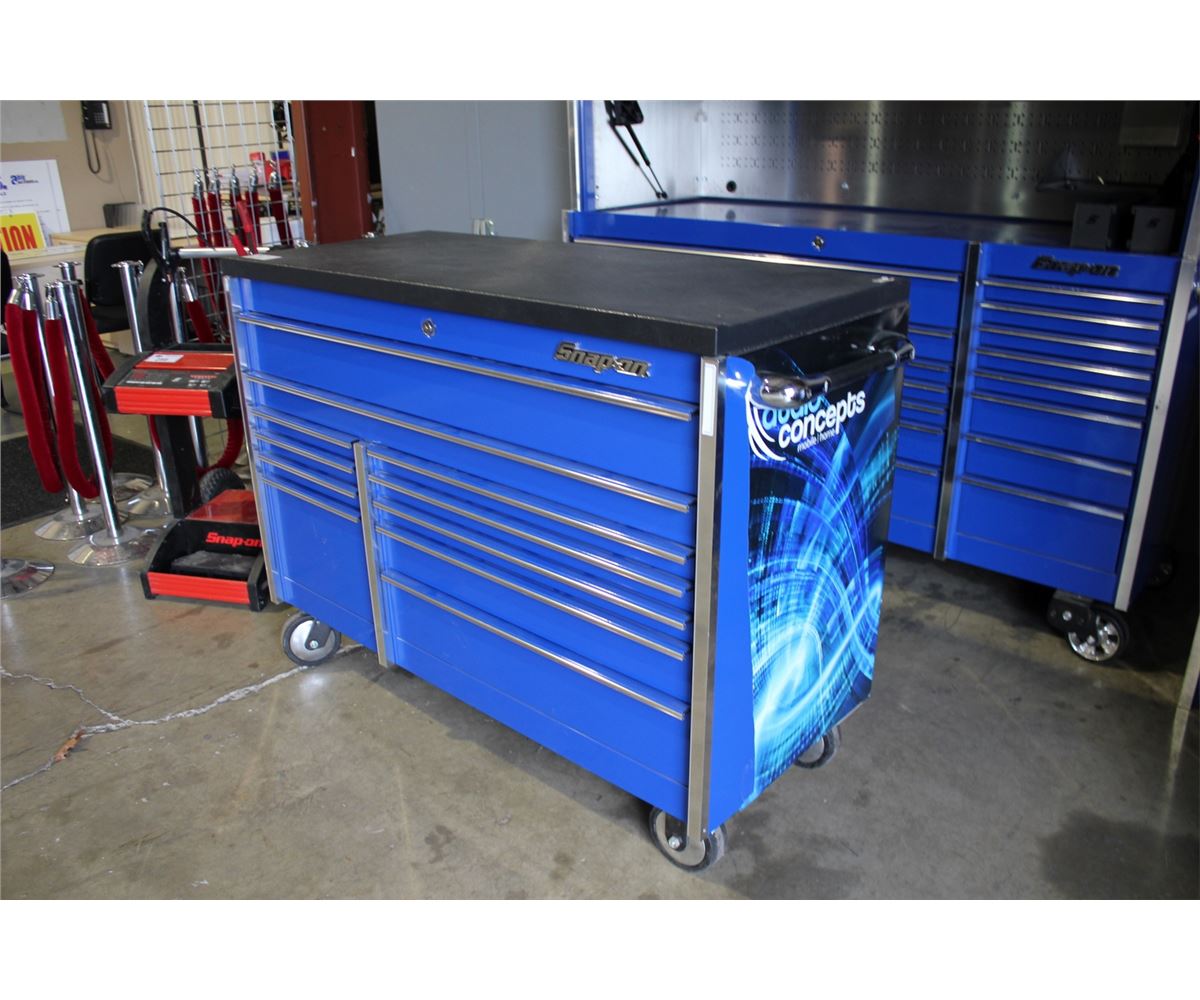 SNAP-ON ROYAL BLUE 11 DRAWER DOUBLE HUNK MOBILE TOOL CABINET
