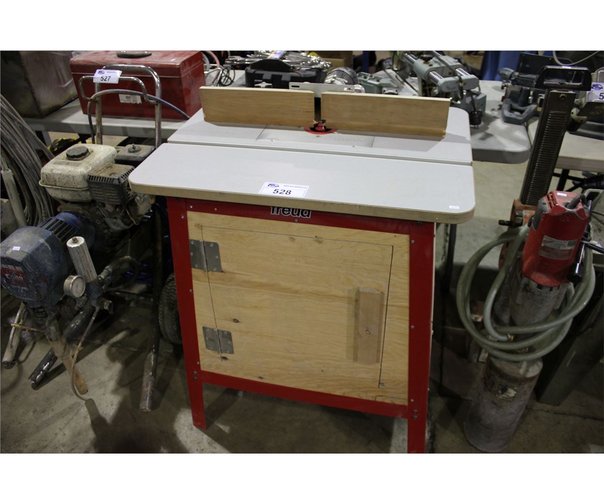 FREUD FT2200VCE 3 1/4 HP VARIABLE SPEED PLUNGE ROUTER - Able Auctions