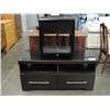 Image 1 : CONTEMPORARY TV ENTERTAINMENT STAND AND SMALL BLACK SIDE TABLE