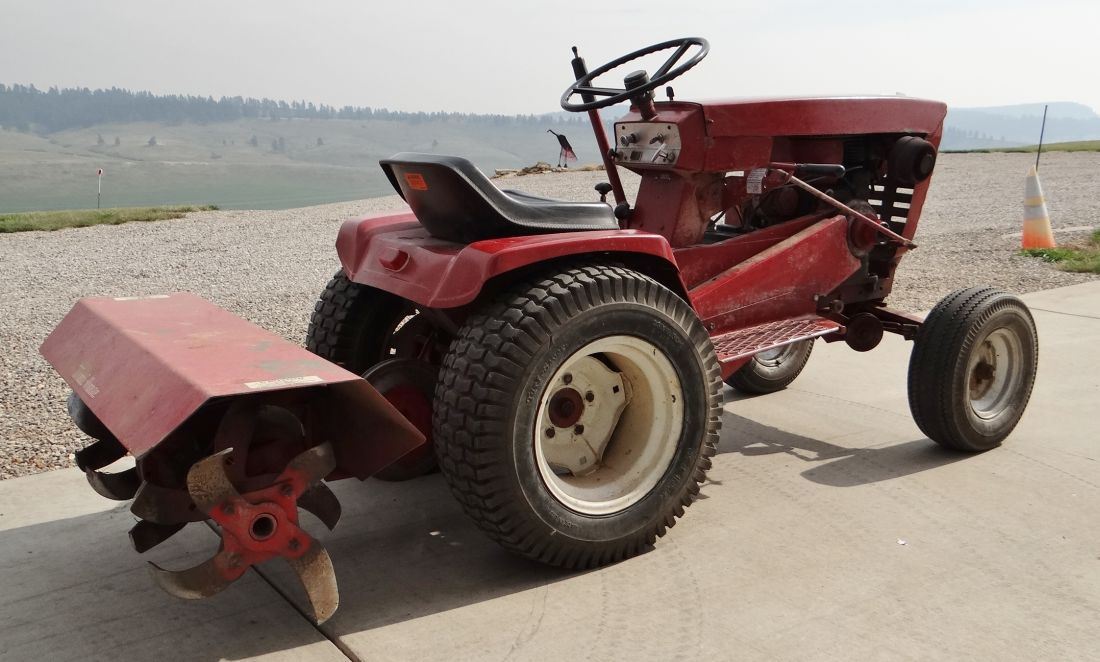 1965 Wheel Horse 12 hp lawn tractor, 12 hp., manual, 36” tiller, belt drive