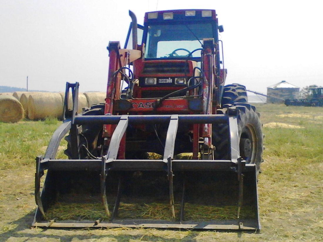 Case 2096 tractor, MFWD, 6cyl. diesel, 115 hp, Case L96 loader, bucket