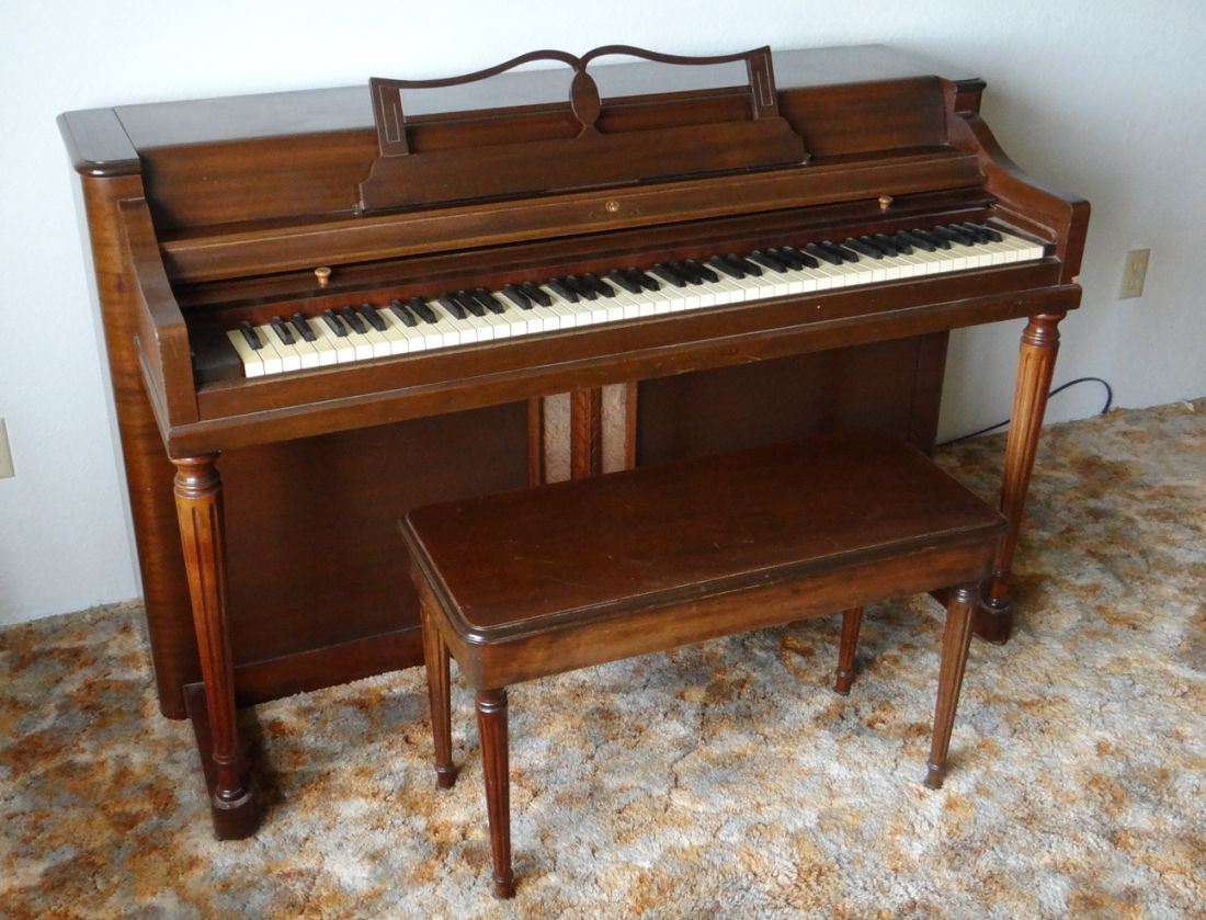 1930s wurlitzer spinet piano 1930s wurlitzer spinet piano