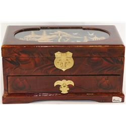 LACQUER FINISHED JEWELLERY BOX W/ CORK CARVING DÉCOR.