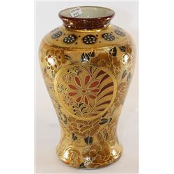 HAND PAINTED PORCELAIN CHINESE SATSUMA VASE, PORCELAIN