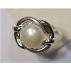 STERLING SILVER FRESHWATER PEARL RING