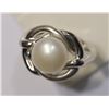 Image 1 : STERLING SILVER FRESHWATER PEARL RING
