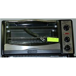 BETTY CROCKER CONVECTION OVEN