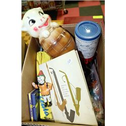 BOX OF ESTATE COLLECTIBLES